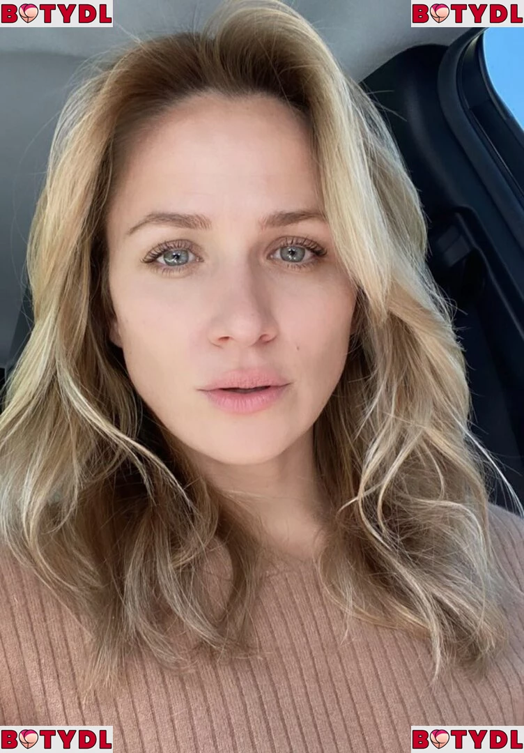 Shantel VanSanten Onlyfans Photo Gallery 