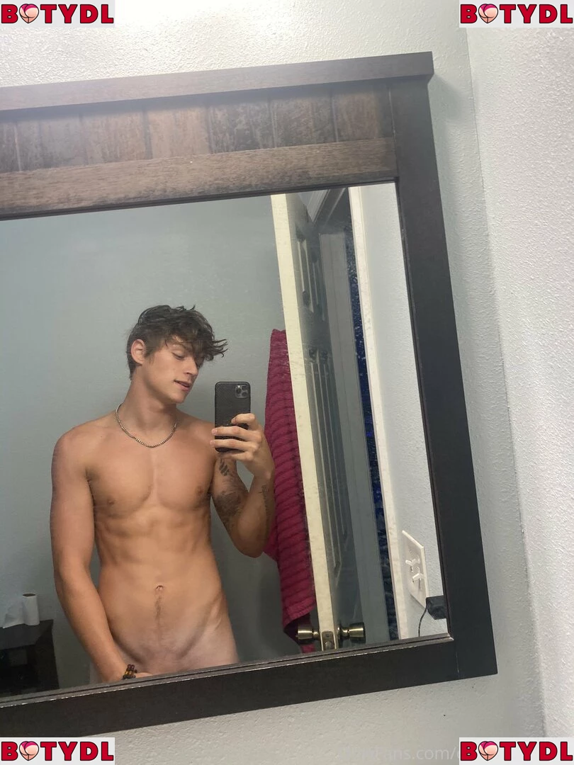 hungodeyfree Onlyfans Photo Gallery 