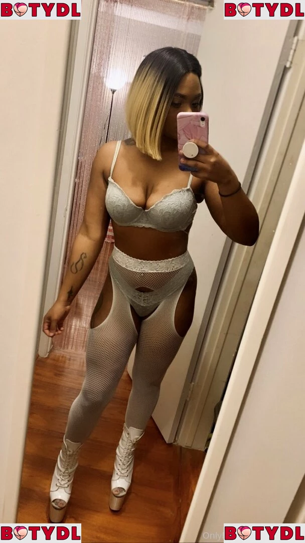 averyjane Onlyfans Photo Gallery 