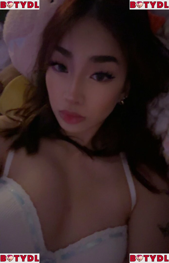 Harmonee Yang Onlyfans Photo Gallery 