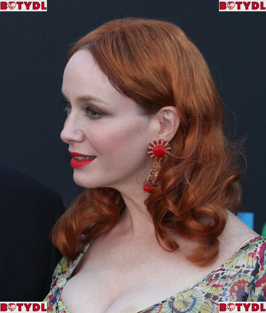 Christina Hendricks Onlyfans Photo Gallery 