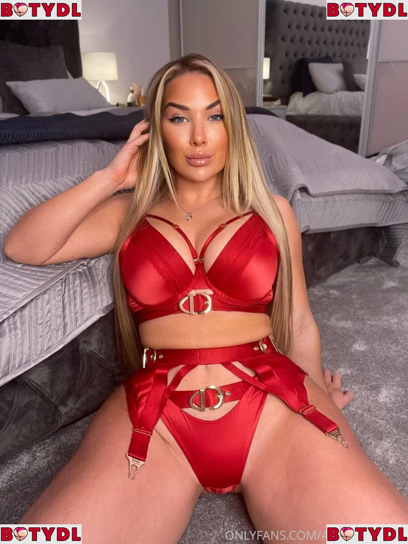 Amber Jade Onlyfans Photo Gallery 