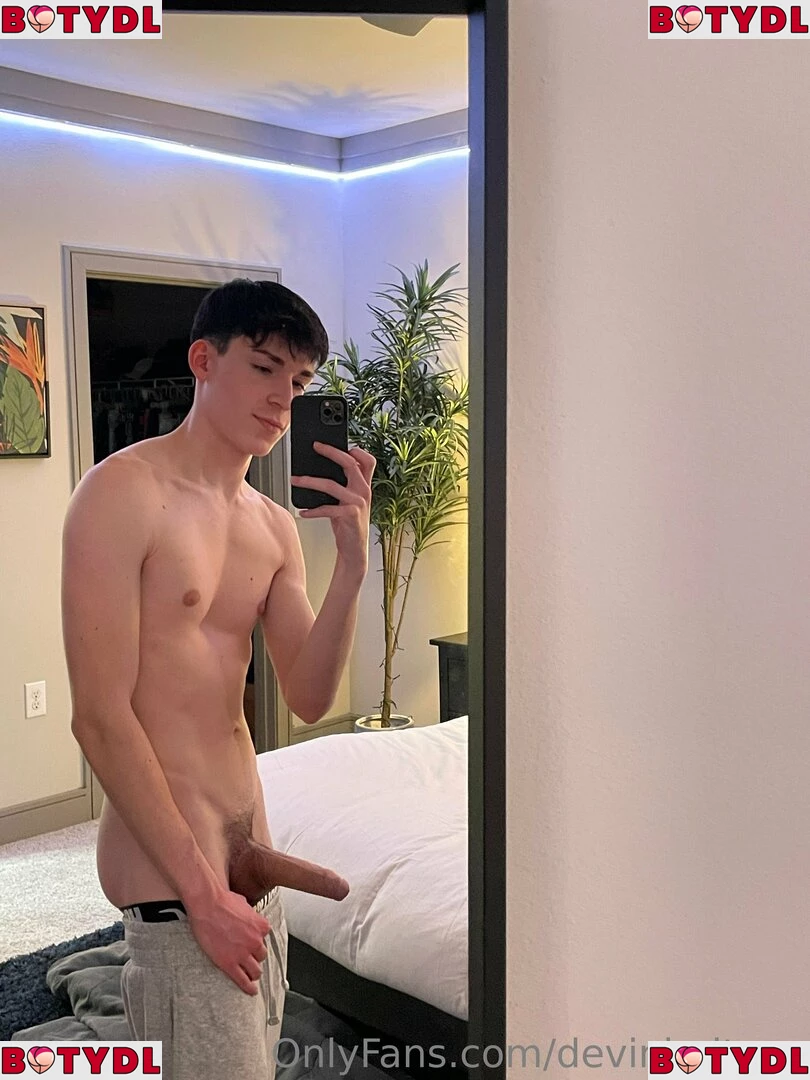 devinholtxxx Onlyfans Photo Gallery 