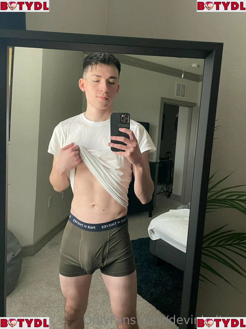 devinholtxxx Onlyfans Photo Gallery 