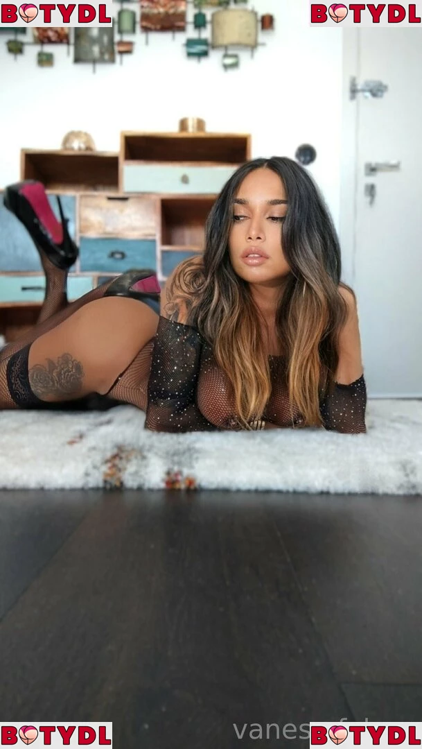 vanefalcao Onlyfans Photo Gallery 