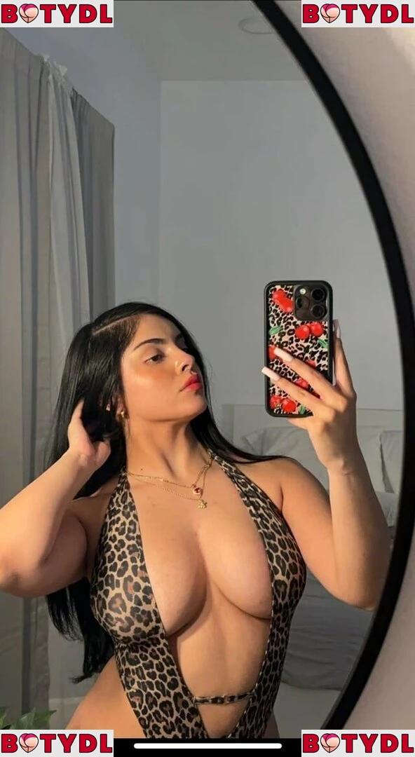 Evelyn Ortiz Onlyfans Photo Gallery 