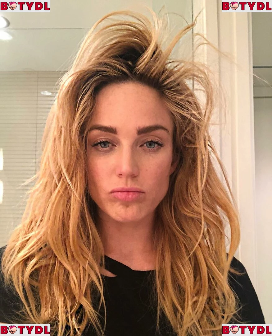 Caity Lotz Onlyfans Photo Gallery 