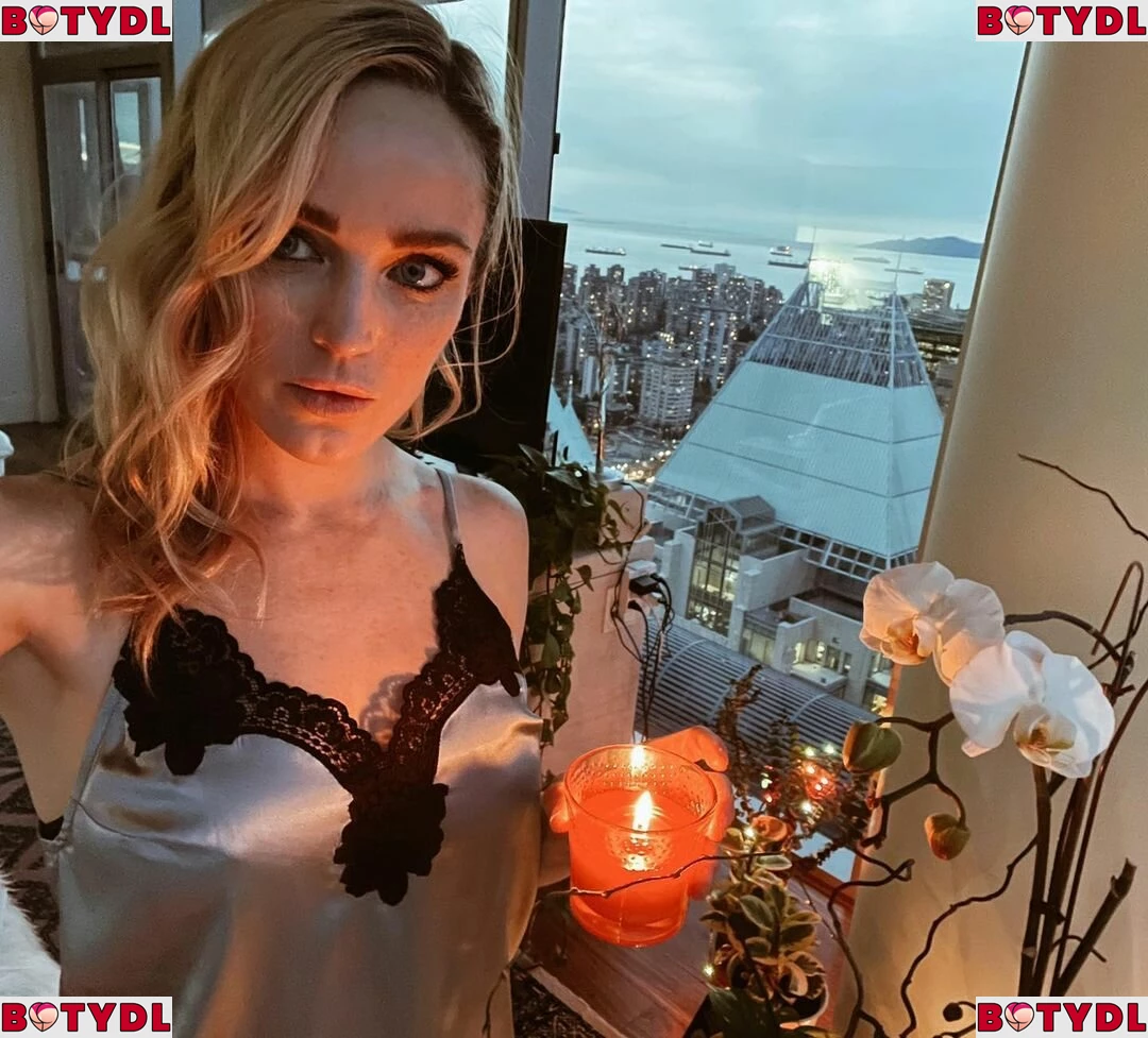 Caity Lotz Onlyfans Photo Gallery 