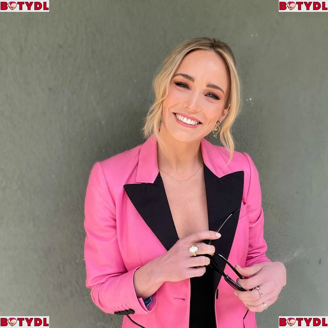 Caity Lotz Onlyfans Photo Gallery 