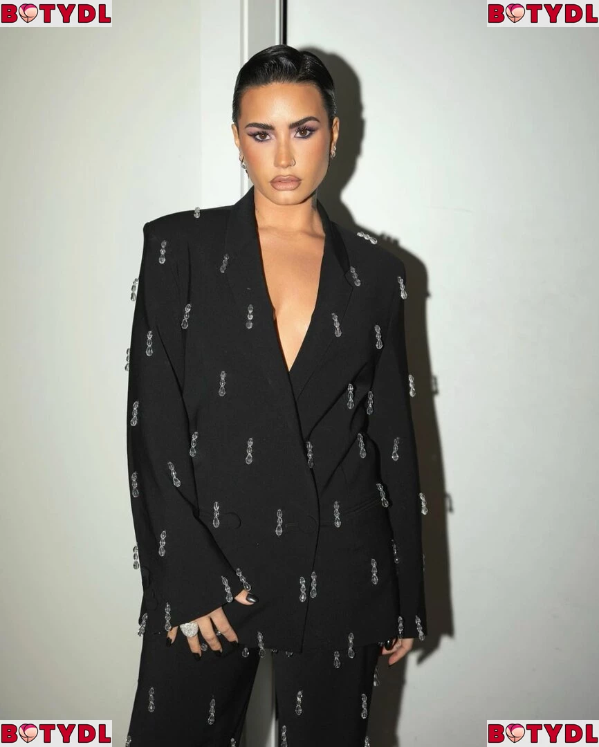 Demi Lovato Onlyfans Photo Gallery 