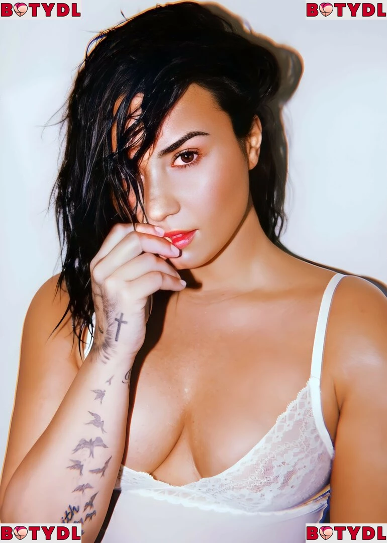 Demi Lovato Onlyfans Photo Gallery 