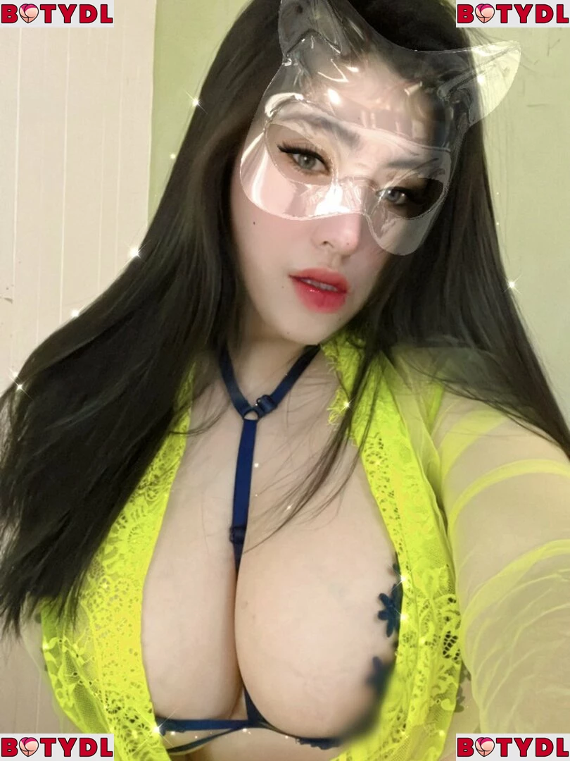 Aungsumalyn Onlyfans Photo Gallery 