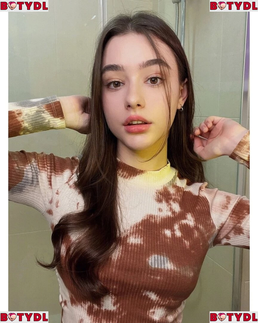 Dasha Tarab Onlyfans Photo Gallery 