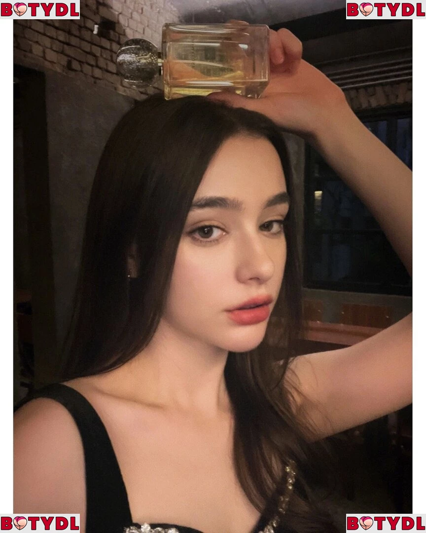 Dasha Tarab Onlyfans Photo Gallery 