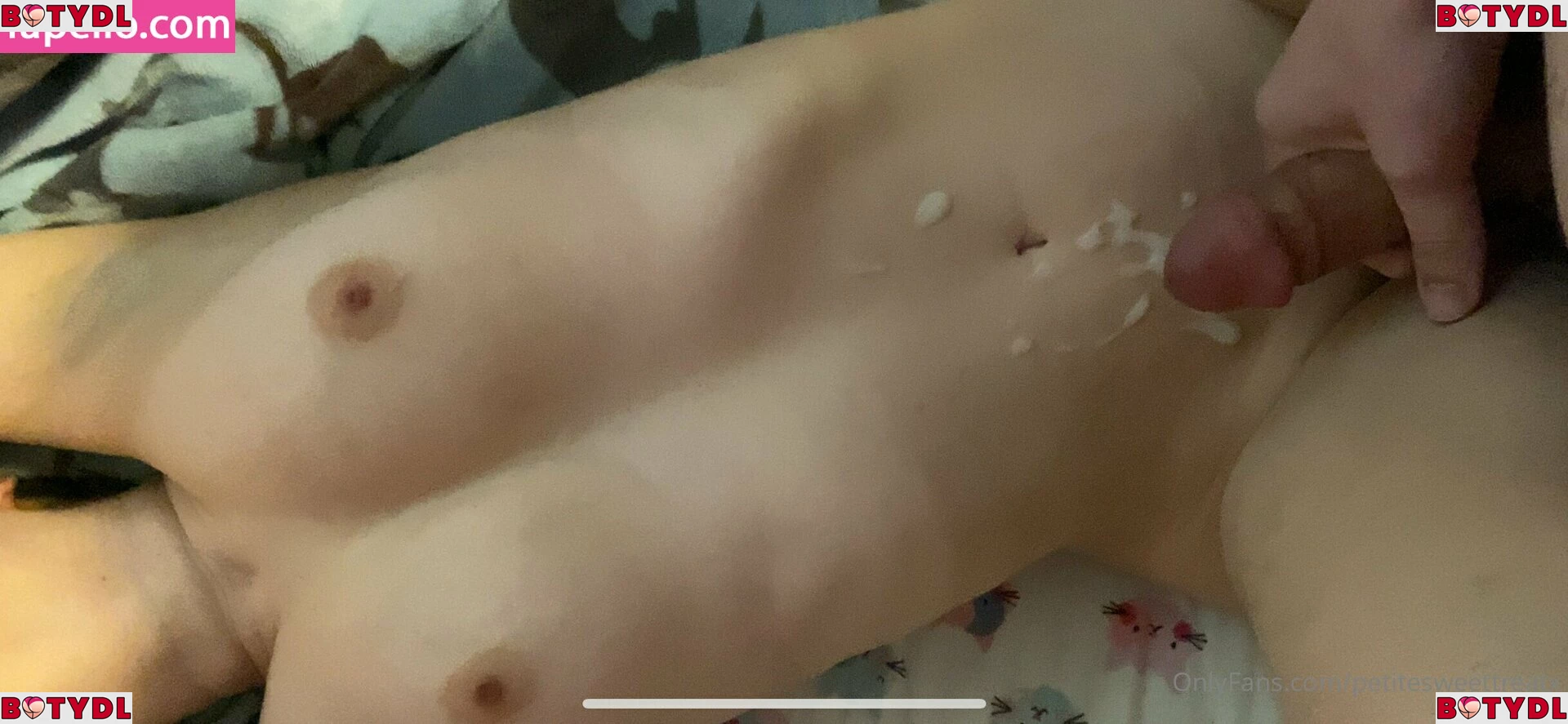 petitesweettreatx Onlyfans Photo Gallery 