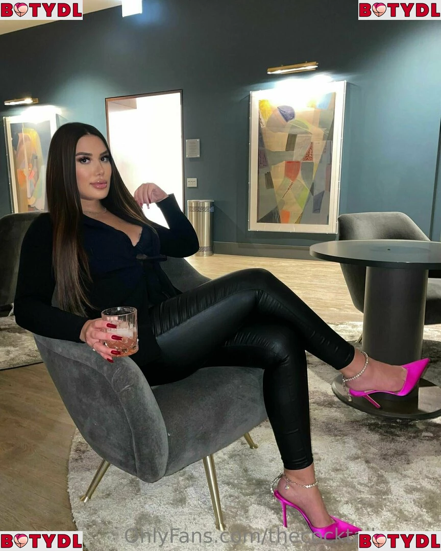 thecocktailqueen Onlyfans Photo Gallery 