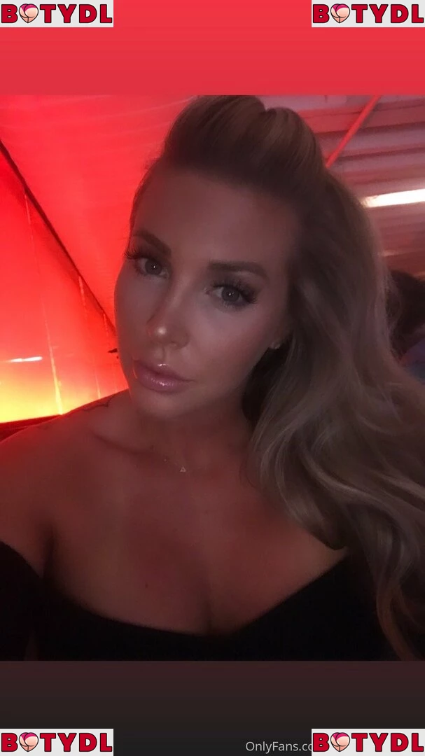 Samantha Saint Onlyfans Photo Gallery 