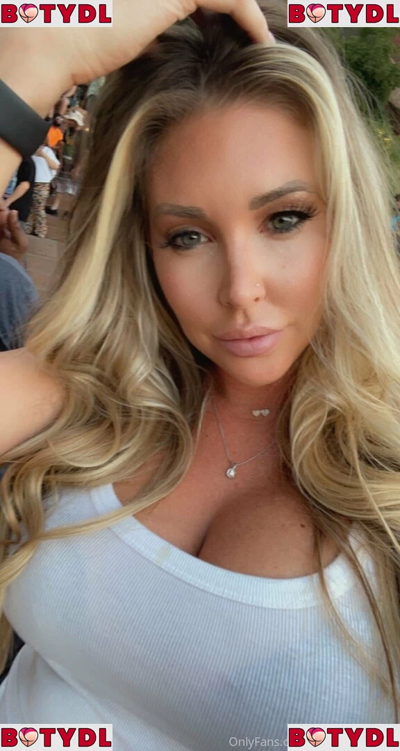 Samantha Saint Onlyfans Photo Gallery 