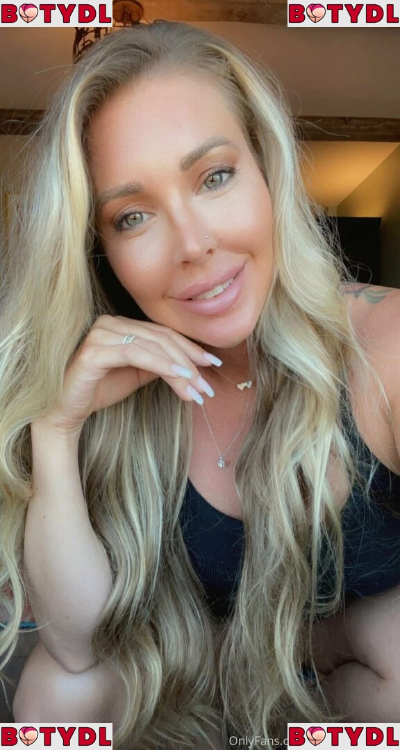 Samantha Saint Onlyfans Photo Gallery 