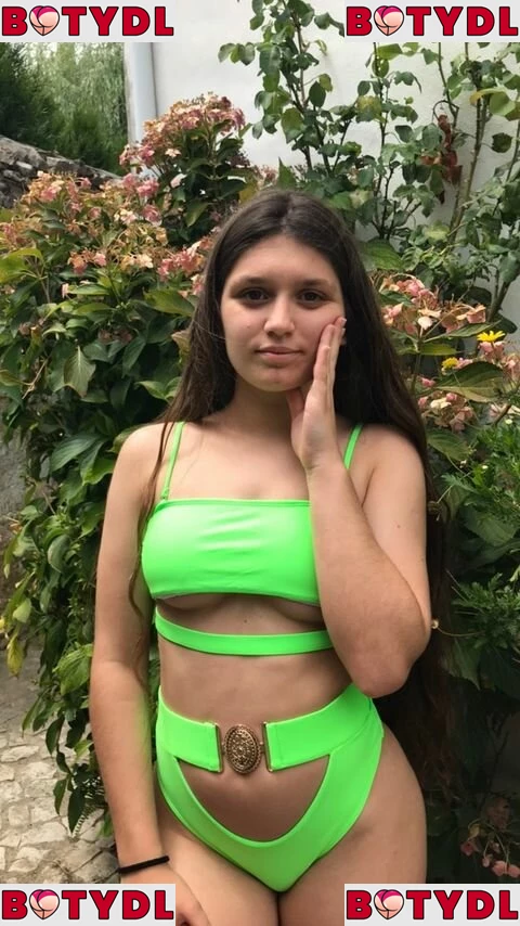 Verónica Marcelino Onlyfans Photo Gallery 