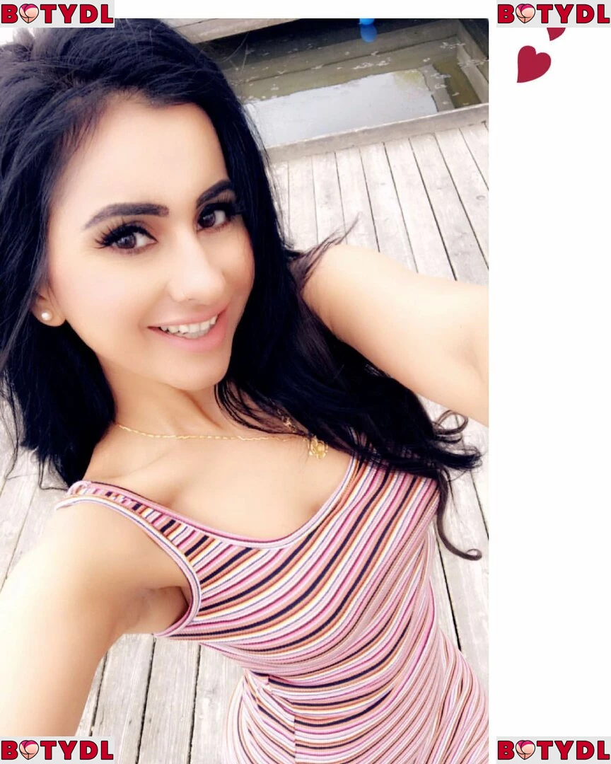 Meetii Kalher Onlyfans Photo Gallery 