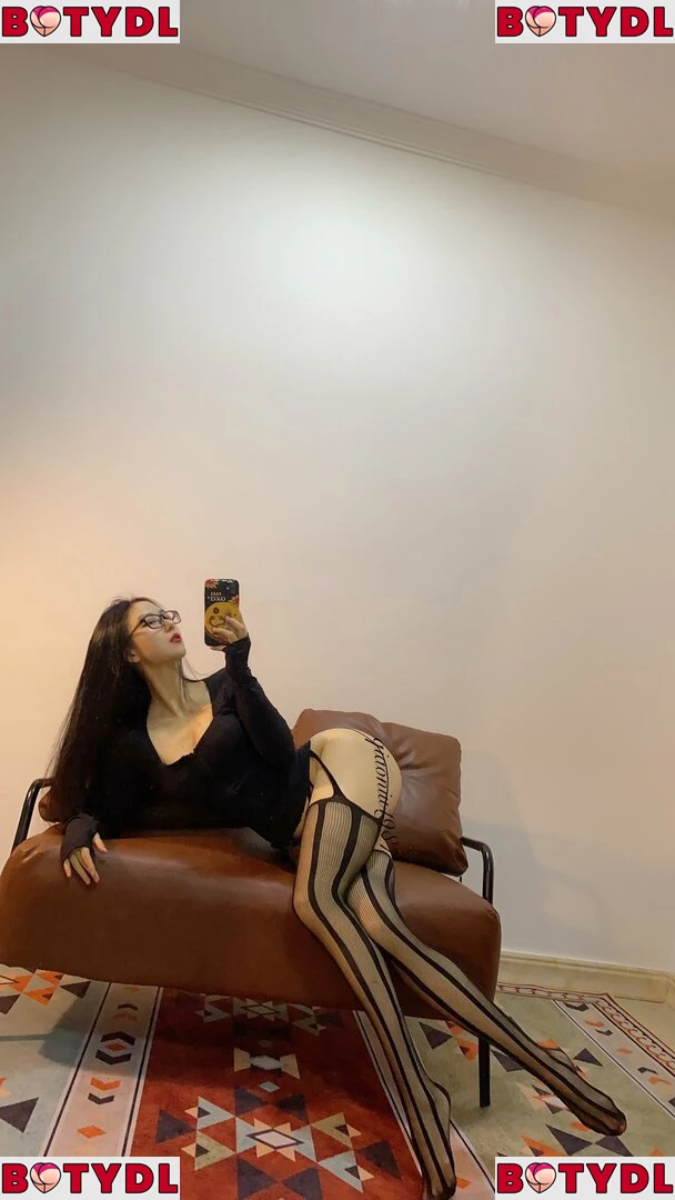 QiaoniuTT Onlyfans Photo Gallery 