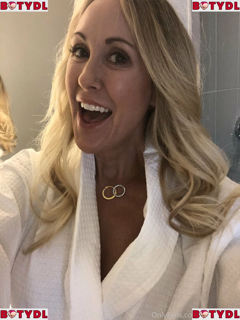 Brandi Love Onlyfans Photo Gallery 