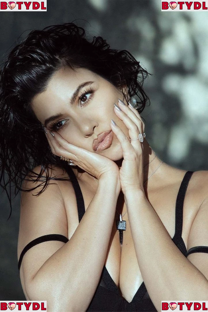 Kourtney Kardashian Onlyfans Photo Gallery 