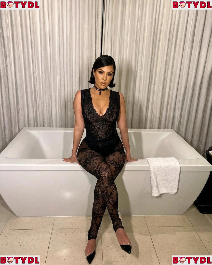 Kourtney Kardashian Onlyfans Photo Gallery 