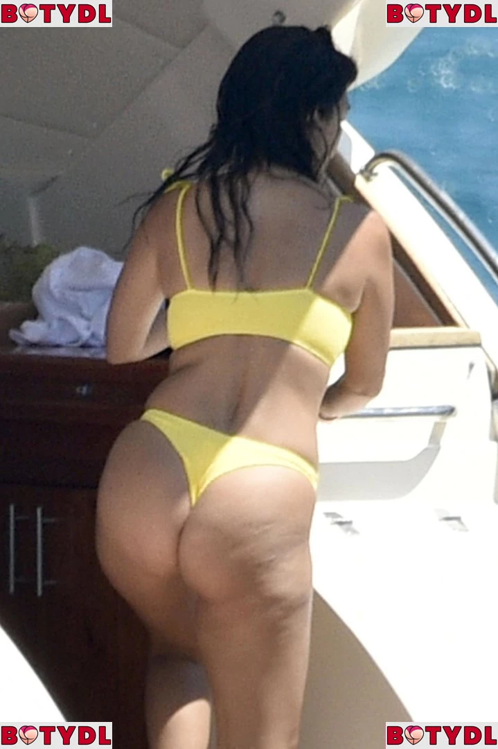 Kourtney Kardashian Onlyfans Photo Gallery 