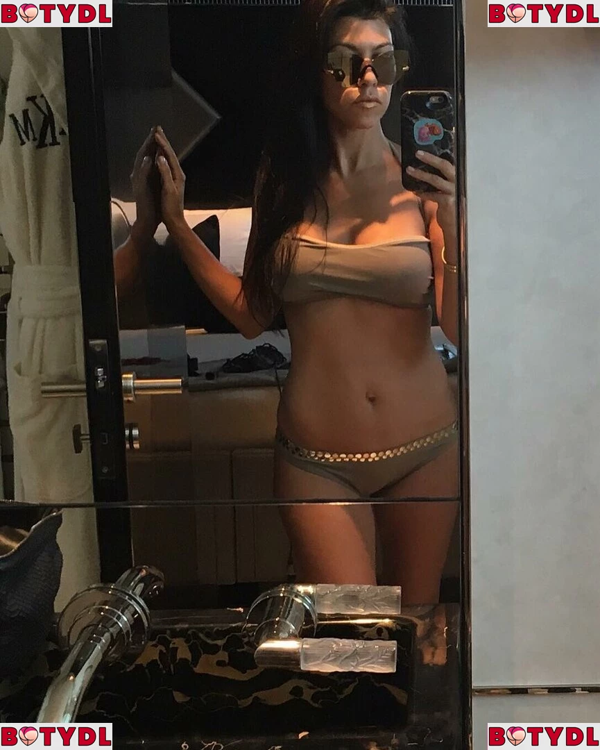 Kourtney Kardashian Onlyfans Photo Gallery 