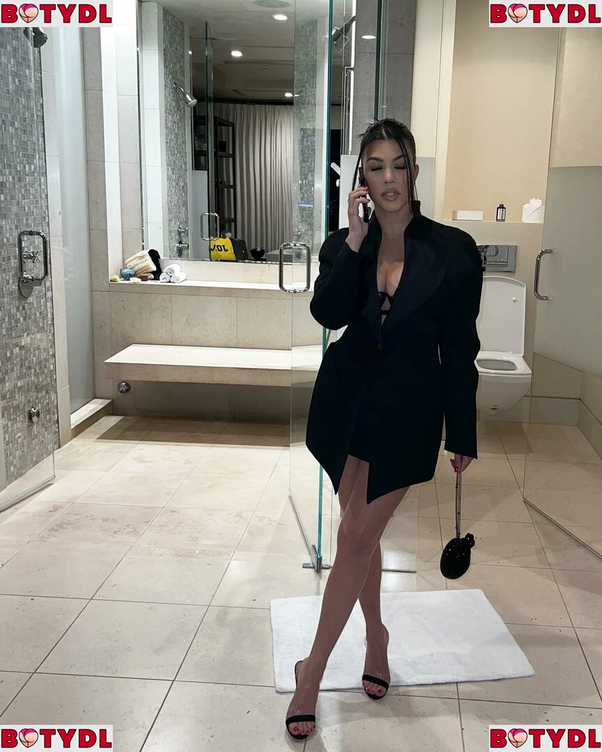 Kourtney Kardashian Onlyfans Photo Gallery 