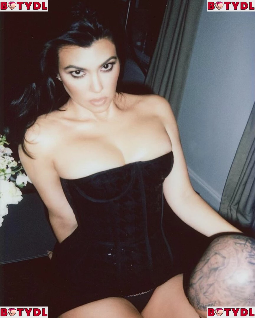 Kourtney Kardashian Onlyfans Photo Gallery 