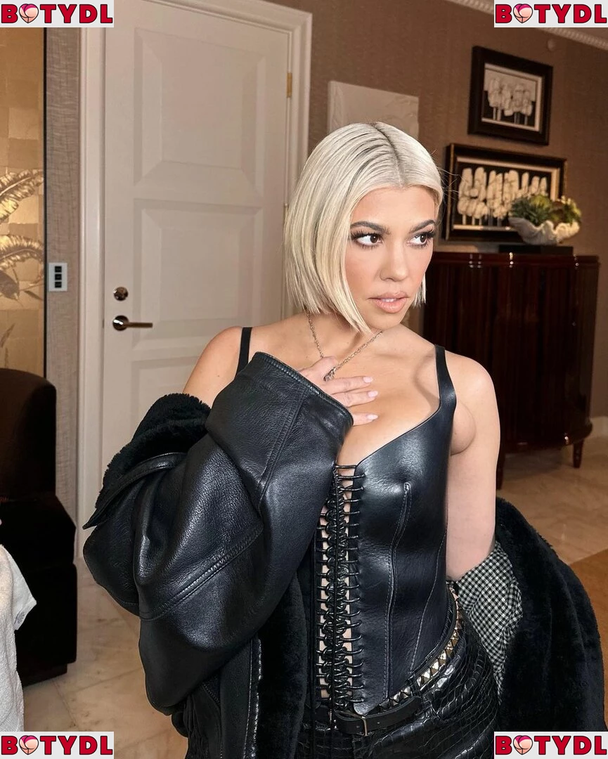 Kourtney Kardashian Onlyfans Photo Gallery 