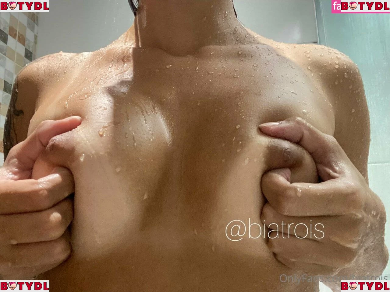 Bia Trois Onlyfans Photo Gallery 