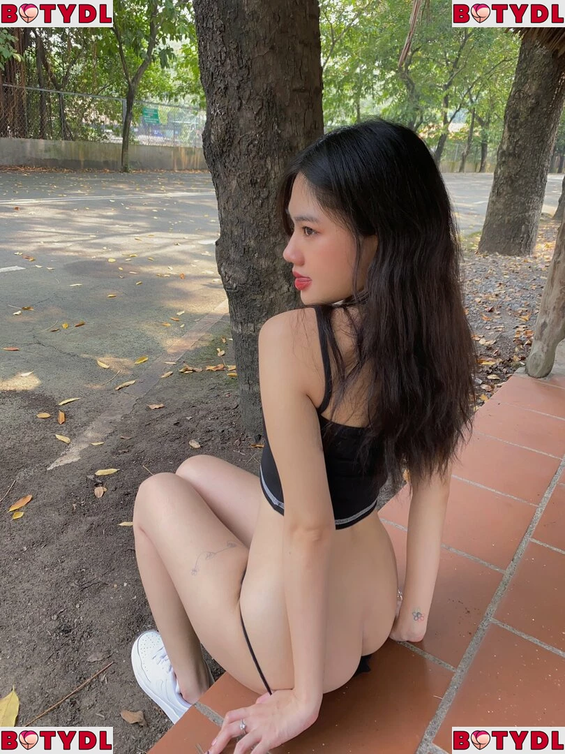 Thanh Nhen Onlyfans Photo Gallery 