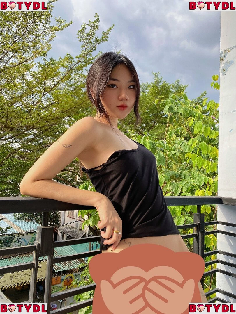 Thanh Nhen Onlyfans Photo Gallery 