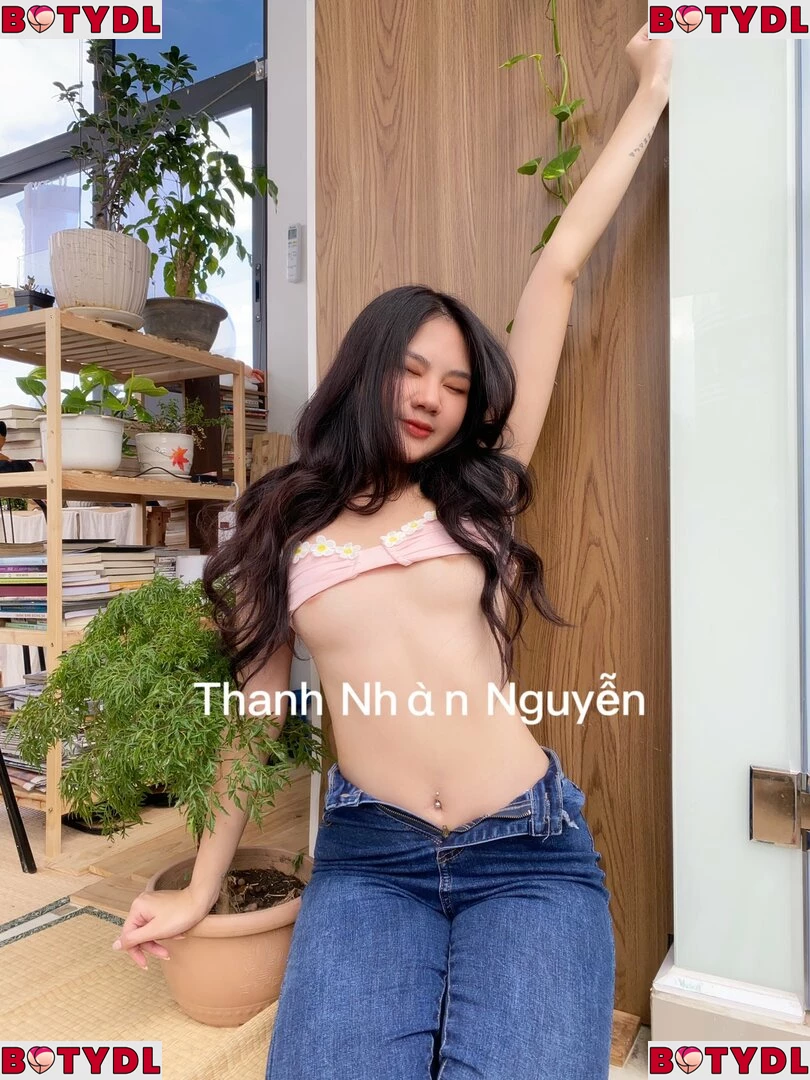 Thanh Nhen Onlyfans Photo Gallery 