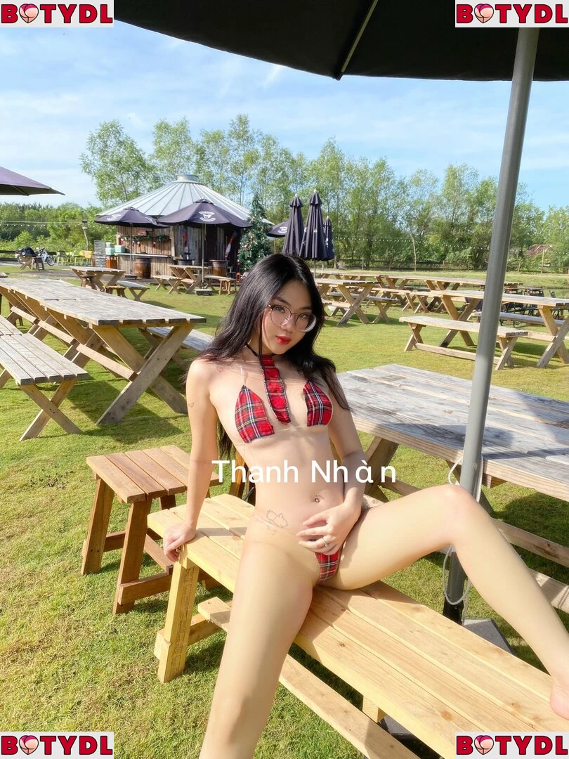 Thanh Nhen Onlyfans Photo Gallery 