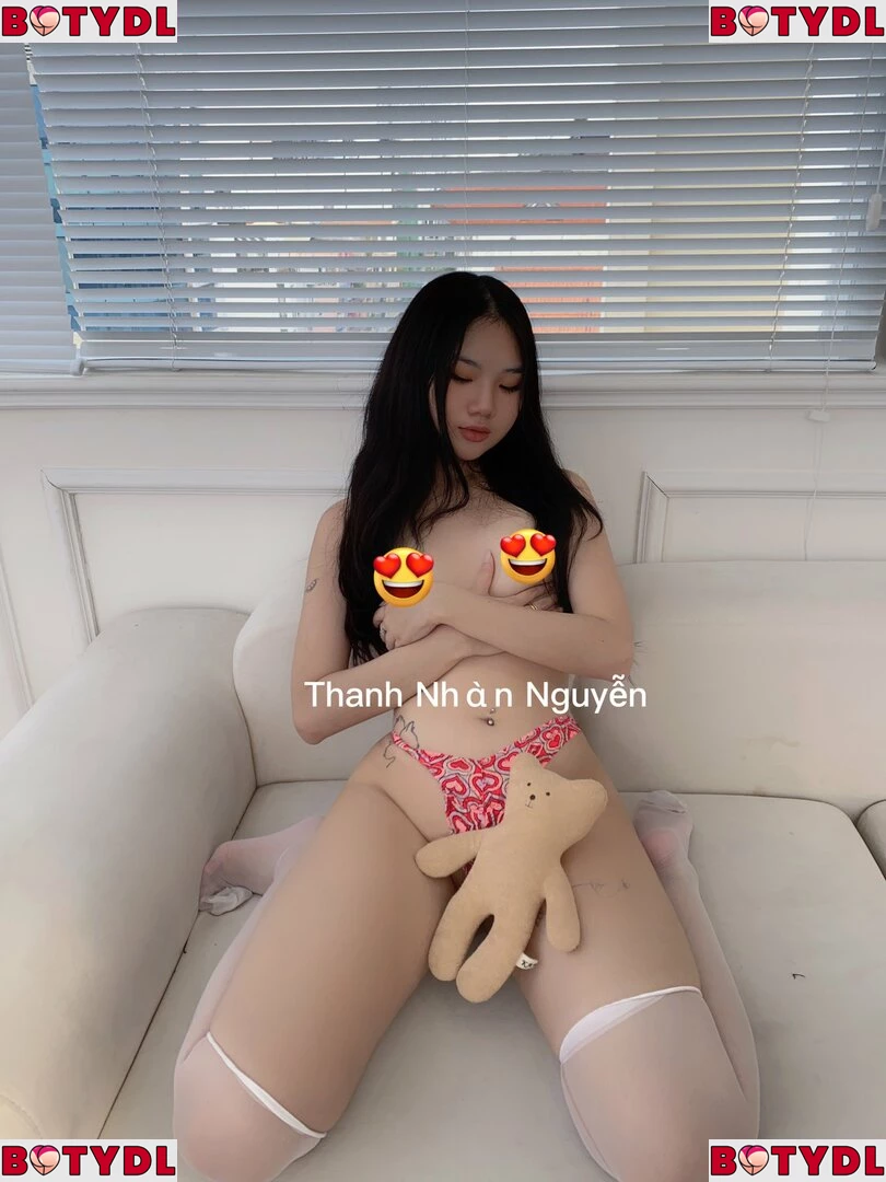 Thanh Nhen Onlyfans Photo Gallery 