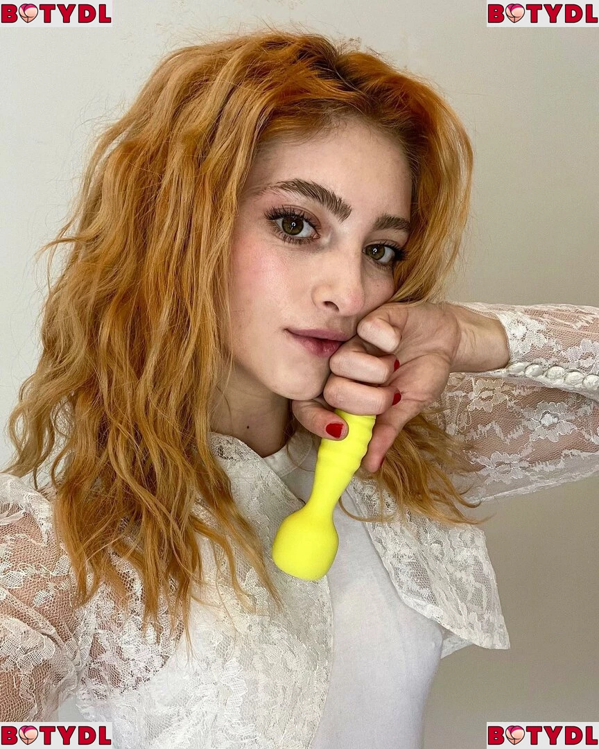 Willow Shields Onlyfans Photo Gallery 