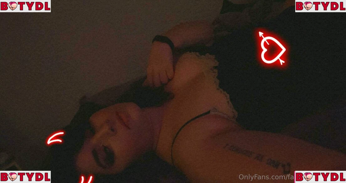 FandomReactions Onlyfans Photo Gallery 