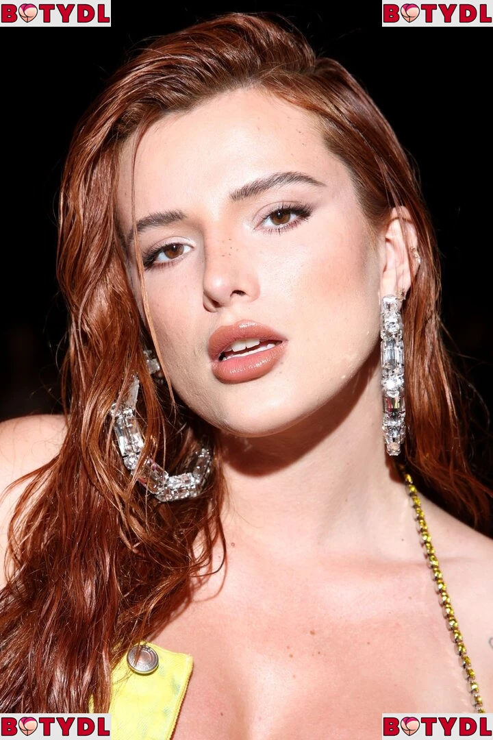 Bella Thorne Onlyfans Photo Gallery 