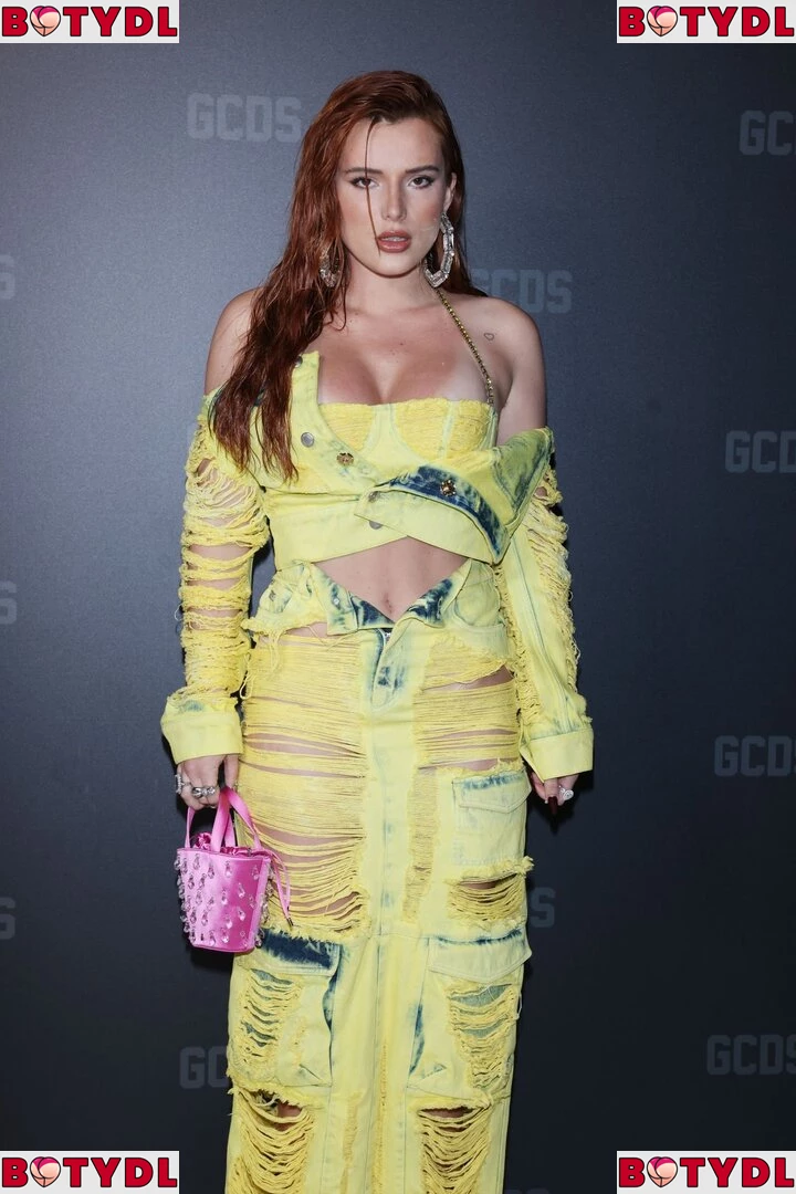 Bella Thorne Onlyfans Photo Gallery 