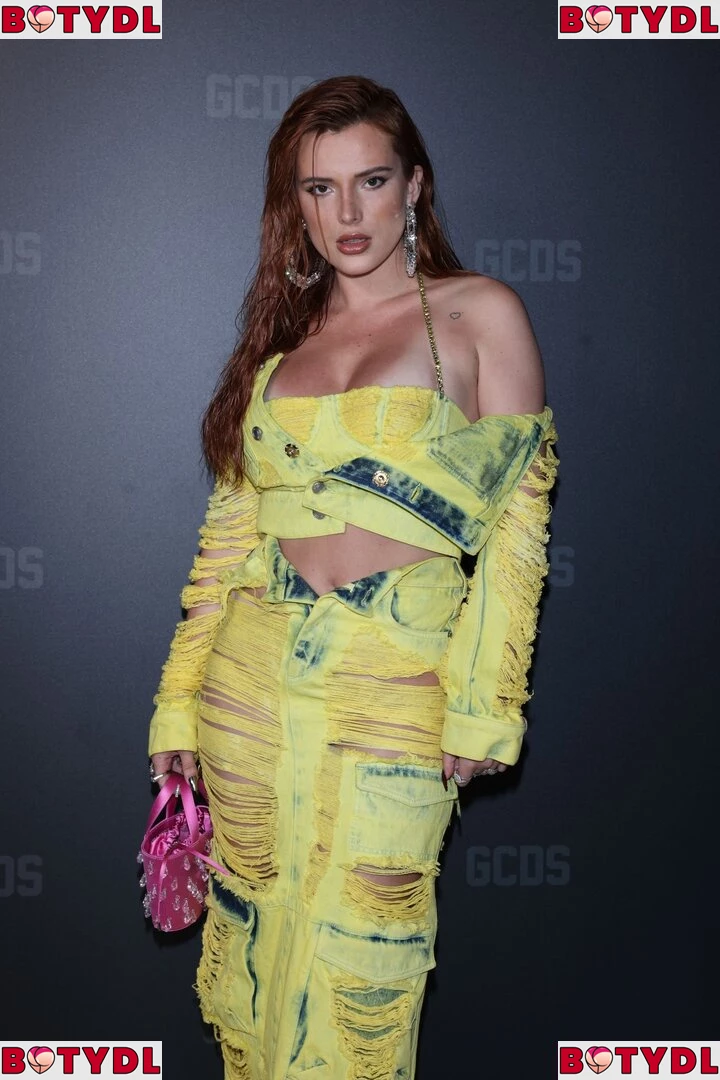 Bella Thorne Onlyfans Photo Gallery 