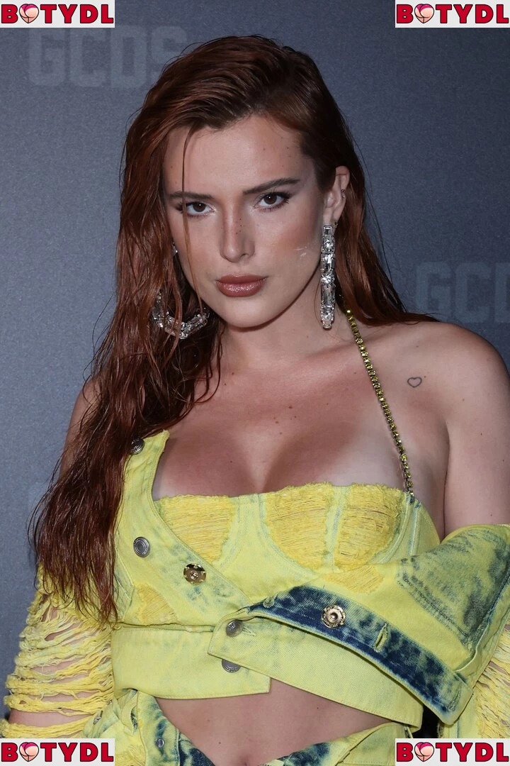 Bella Thorne Onlyfans Photo Gallery 