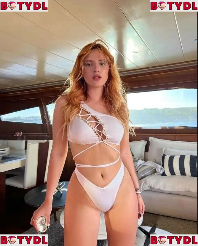 Bella Thorne Onlyfans Photo Gallery 