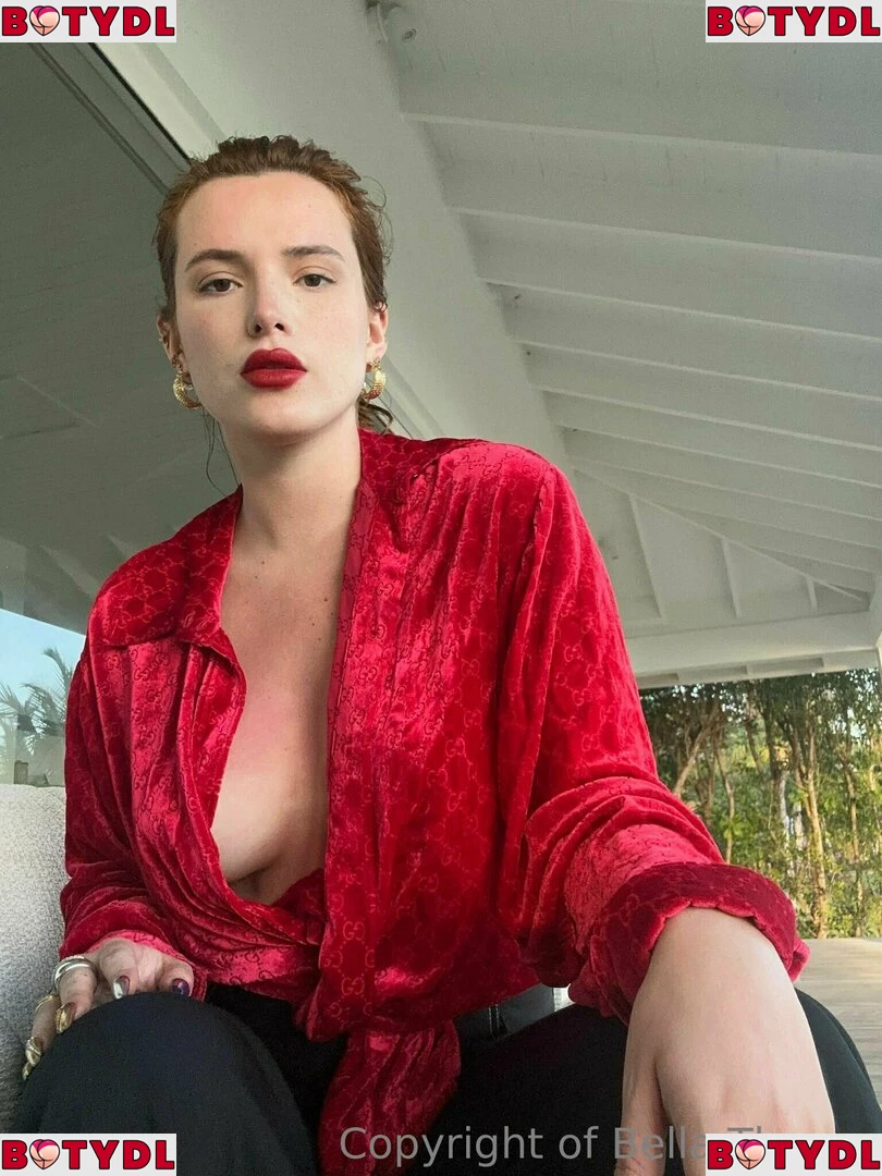 Bella Thorne Onlyfans Photo Gallery 