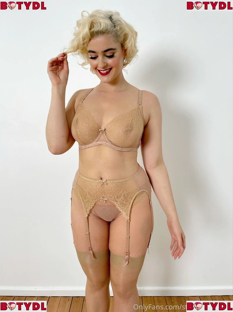 Stefania Ferrario Onlyfans Photo Gallery 