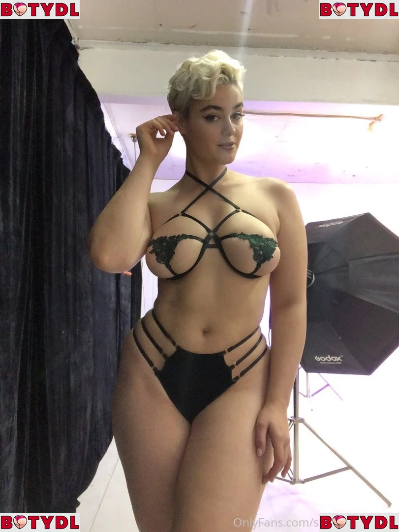 Stefania Ferrario Onlyfans Photo Gallery 